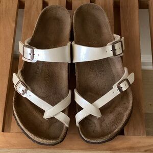 Birkenstock Recovery Slide Sandal with Toe Loop Mayari